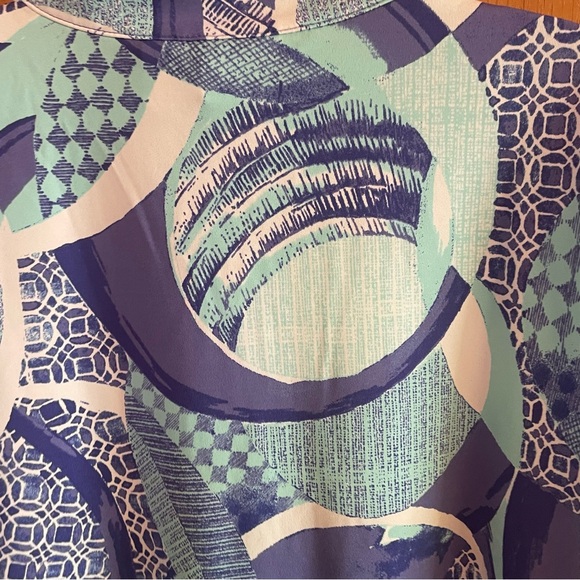 Chico's Blue & Teal 1/4 snap  short sleeve Shirt size 2(large) - Picture 4 of 6